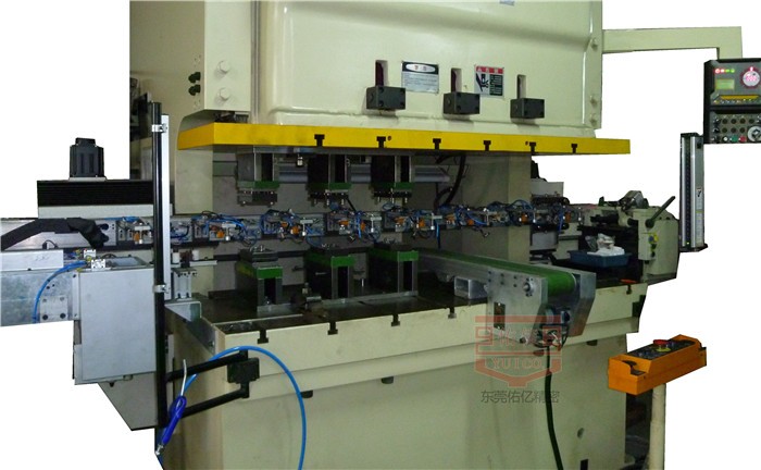 单机多工位机械手工作原理及其在冲压自动化中的应用